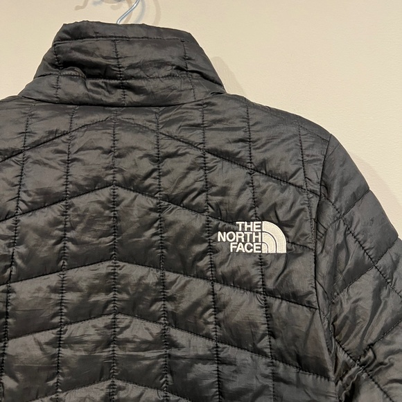 THE NORTH FACE Thermoball Eco Boys Black Zip Up Jacket‎ (XS-6) - Picture 9 of 12